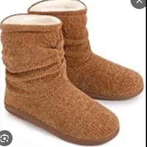 Longbay Chenille Brown Bootie Slippers Sz 7-8 NWOB